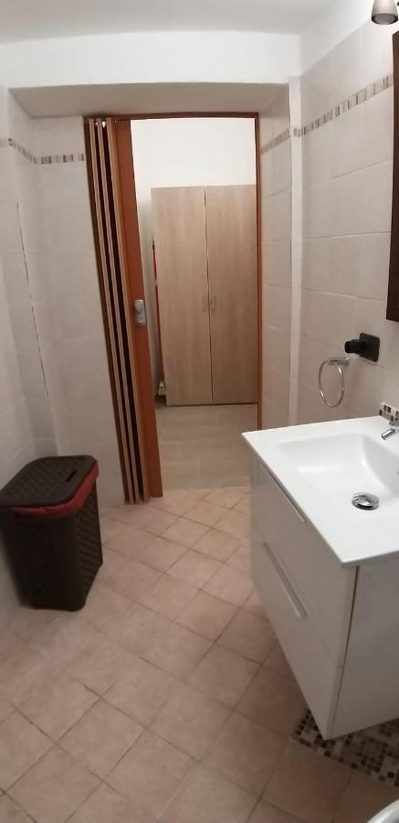 Marianna Casa Vacanza Azzate Luaran gambar